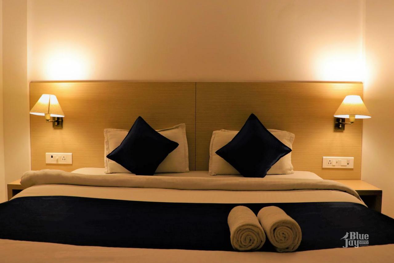 The Blue Jay Hostel - Dorms & Rooms Rishikesh Bagian luar foto