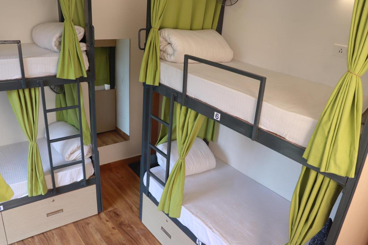The Blue Jay Hostel - Dorms & Rooms Rishikesh Bagian luar foto